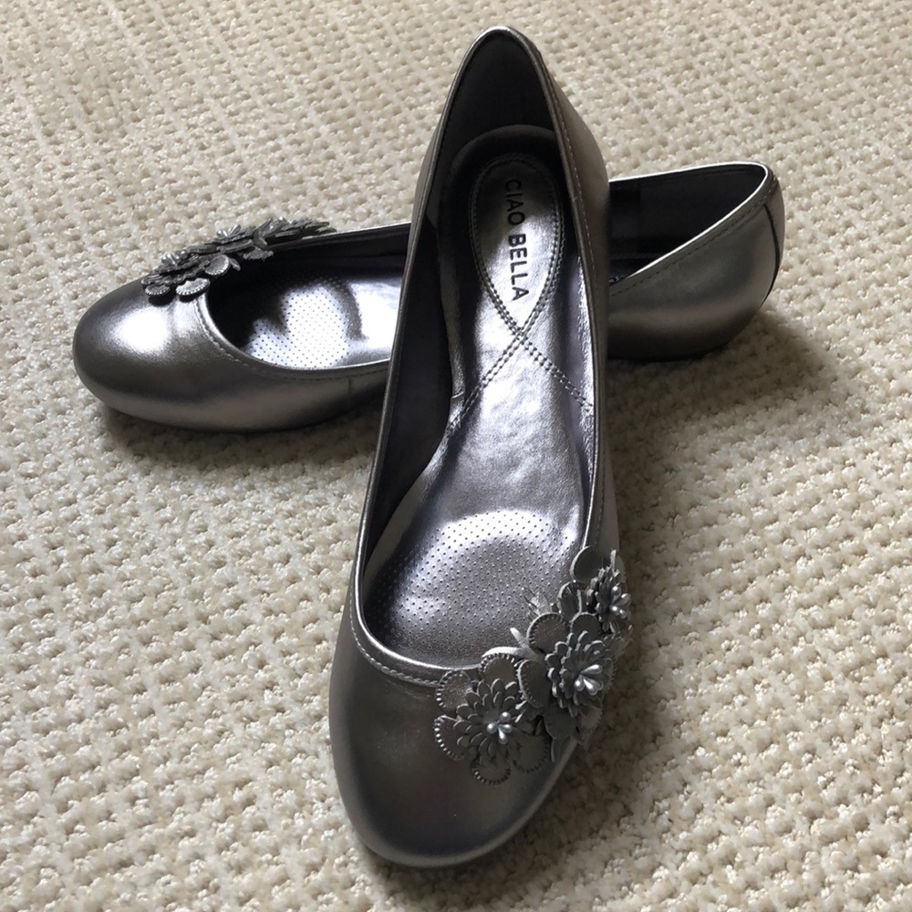Ciao Bella dressy flats.